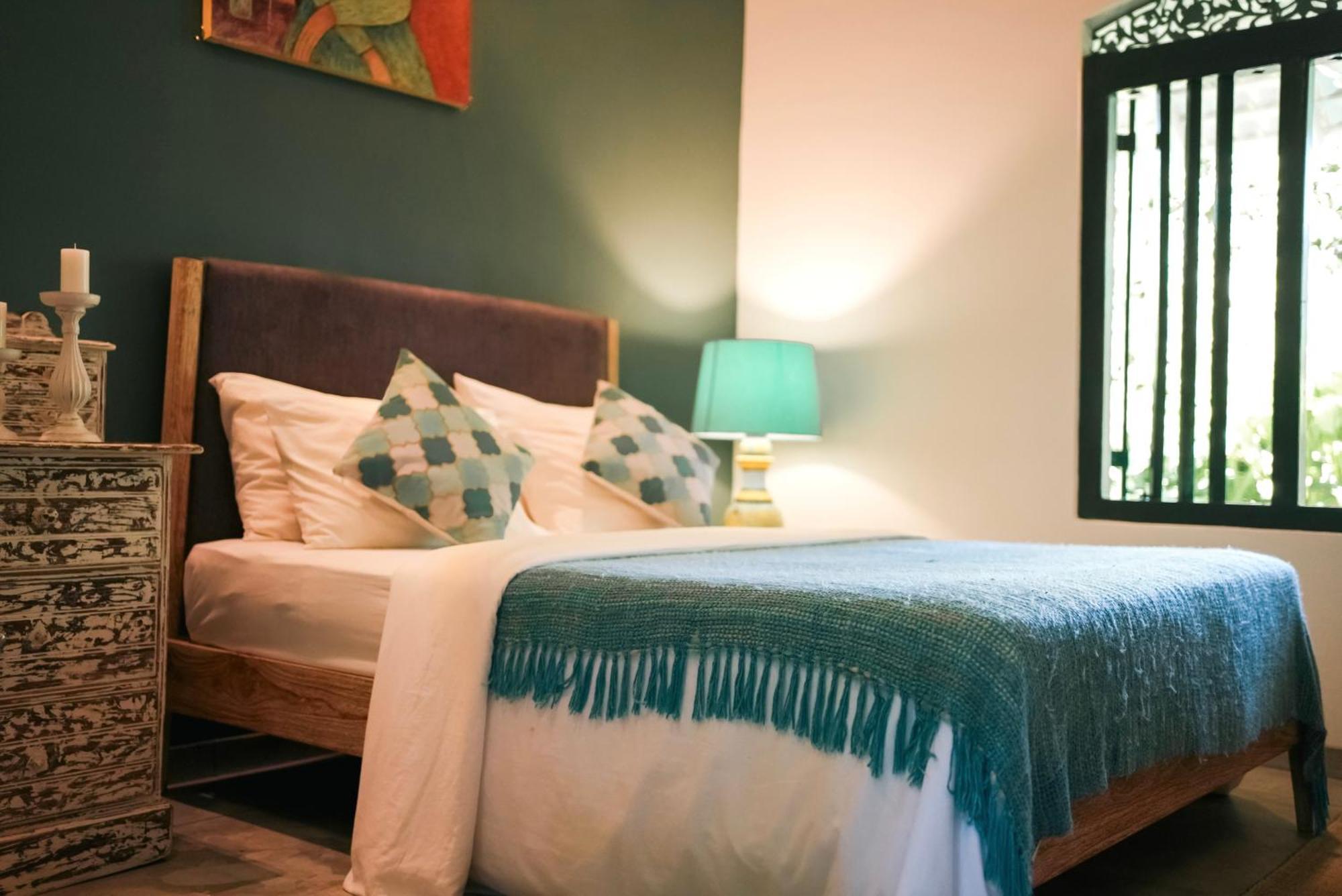 Hillcrest Hotel Weligama